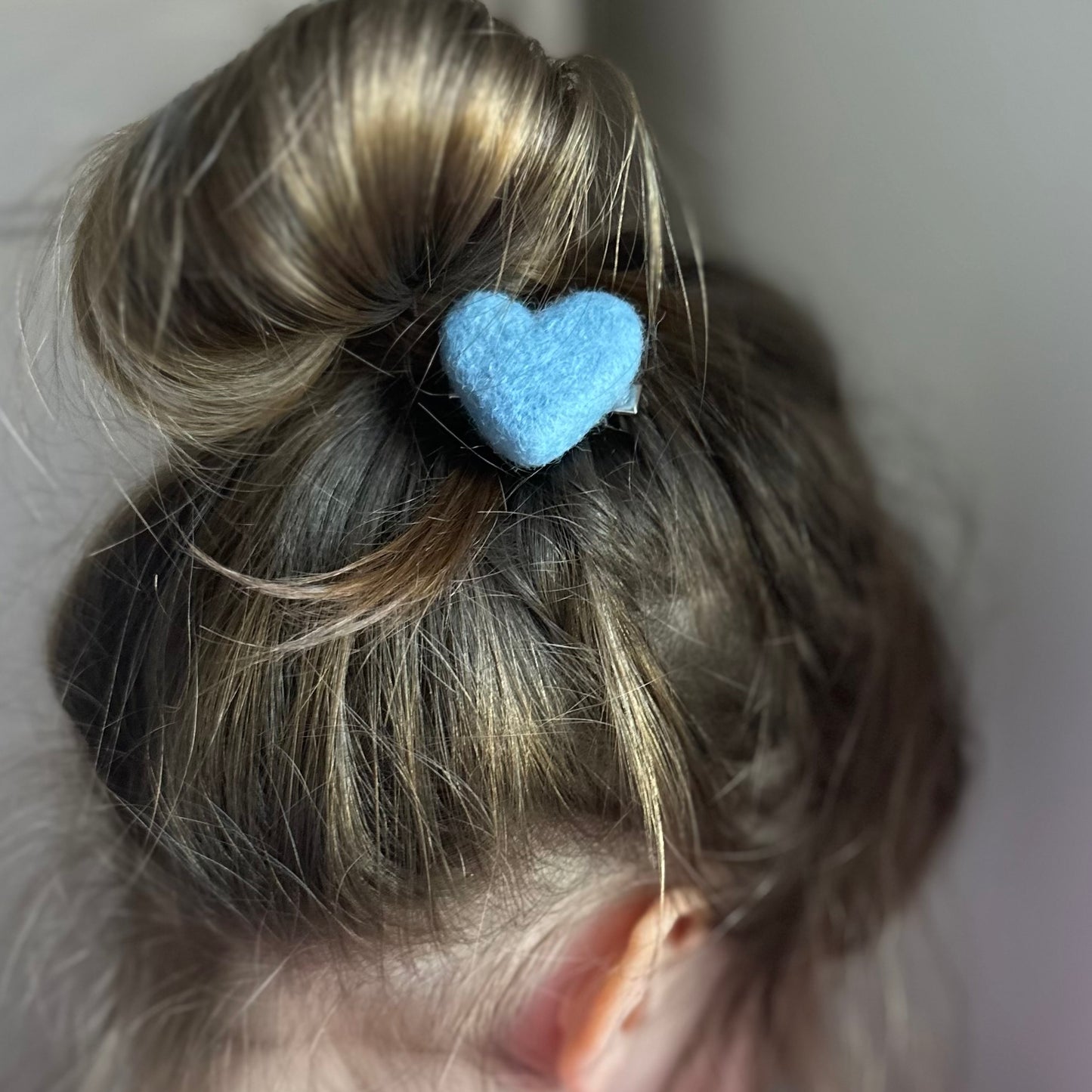 Blue heart clip