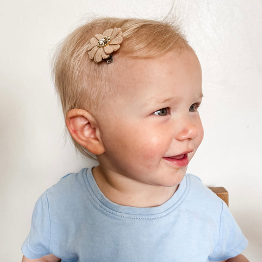 Brown flower clip